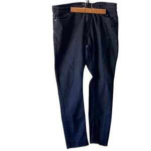Men’s size 38/32 Luke & Dutch Black Jeans Classic Denim Texture